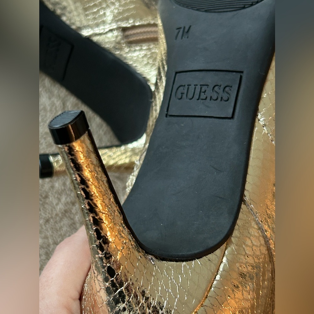 Guess Gold Women’s Booties Size 7 - Picture 6 of 6